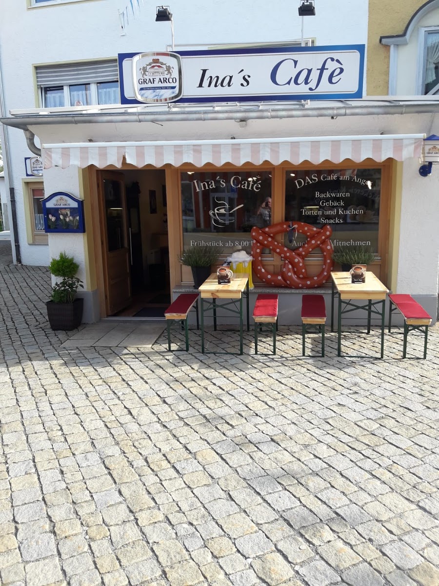 Ina’s Café