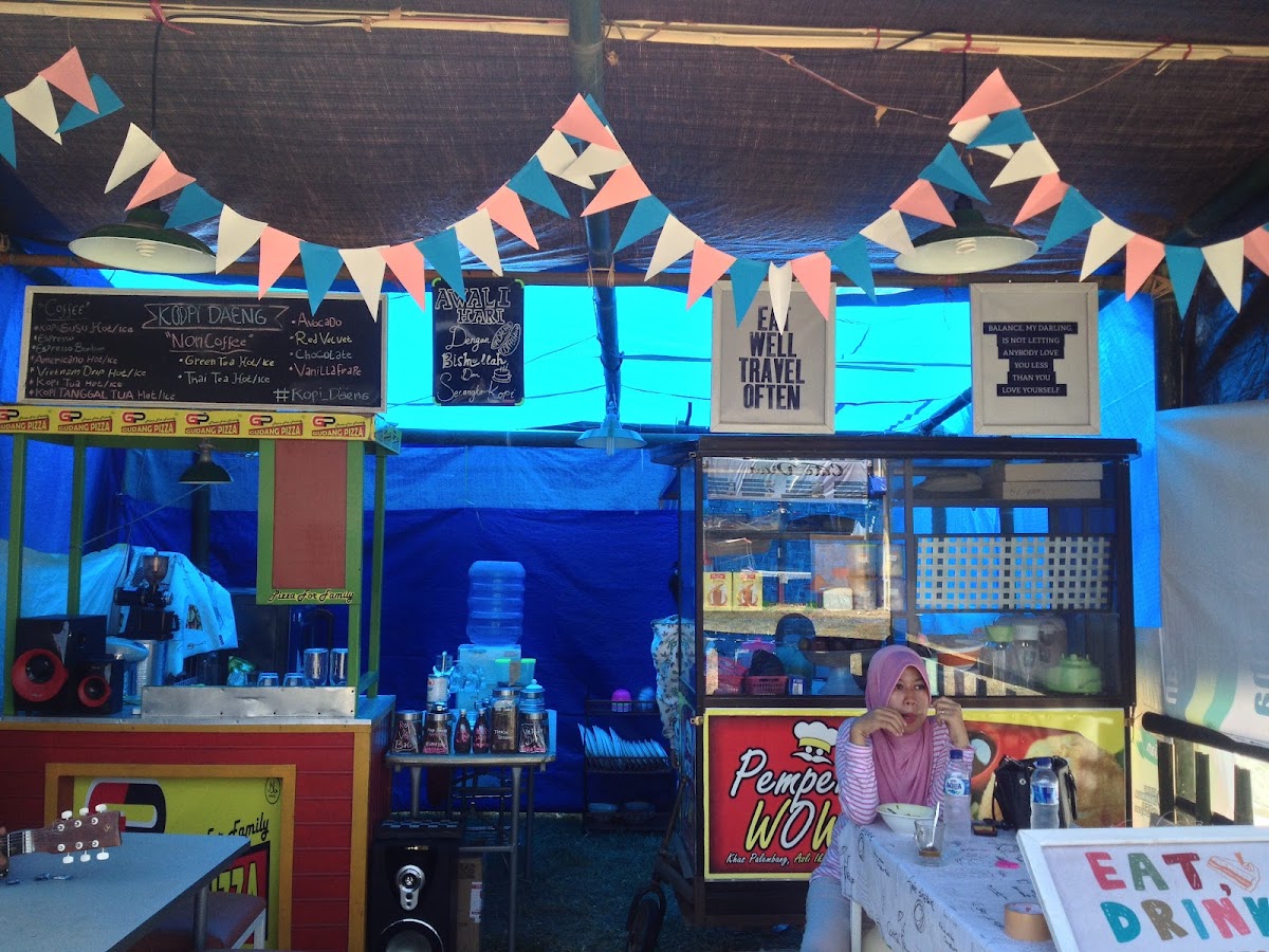 Snack in Garage Cafe