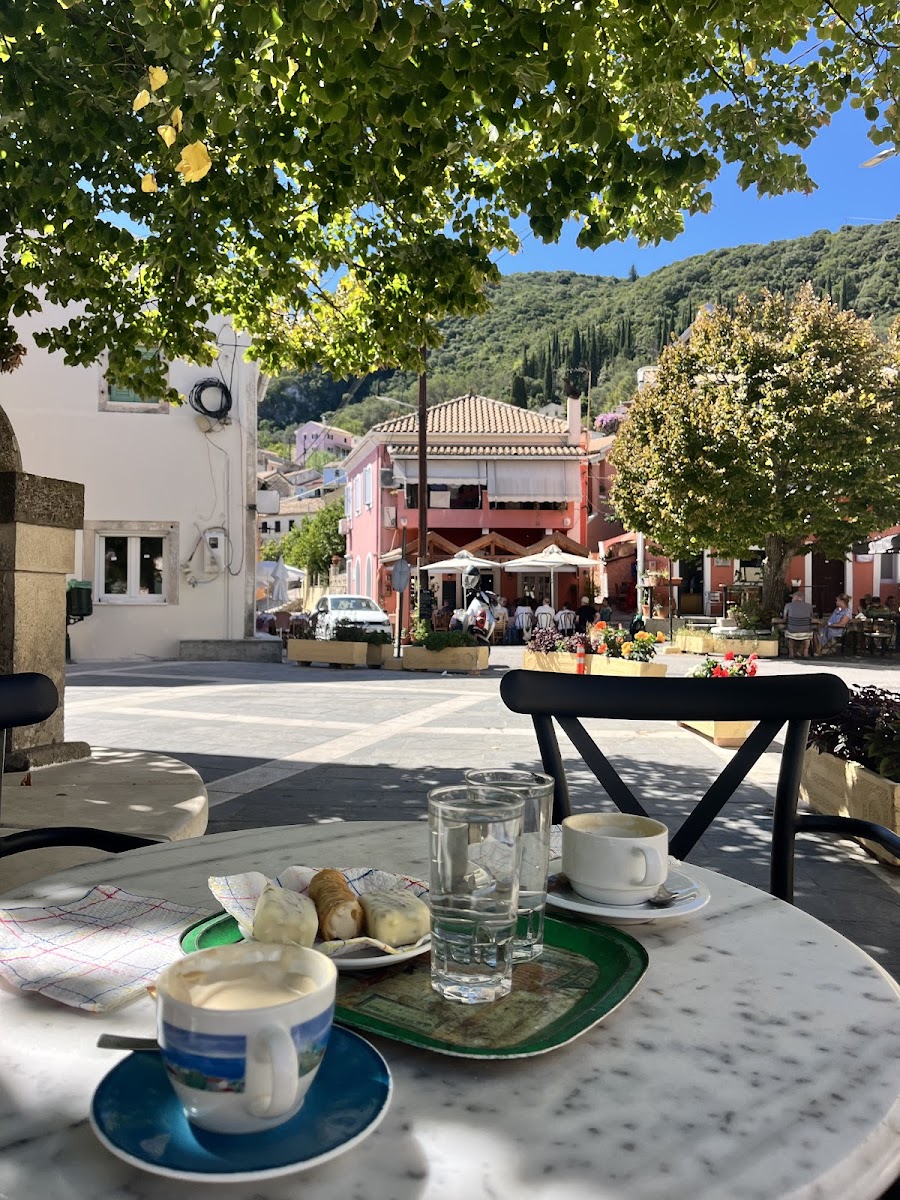ο καυκης Cafe Bar Market