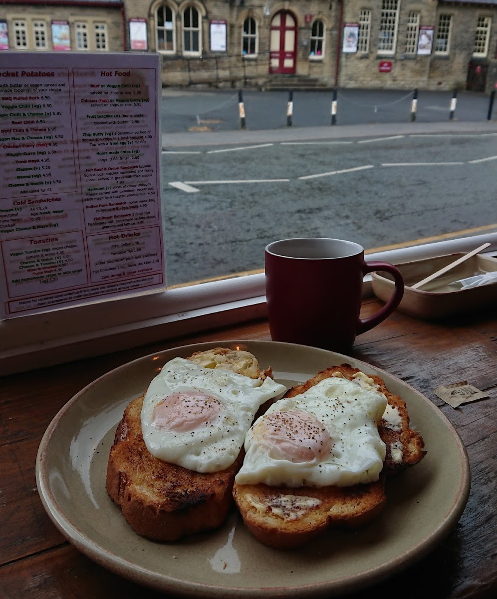 The Buffet Car Cafe - 8