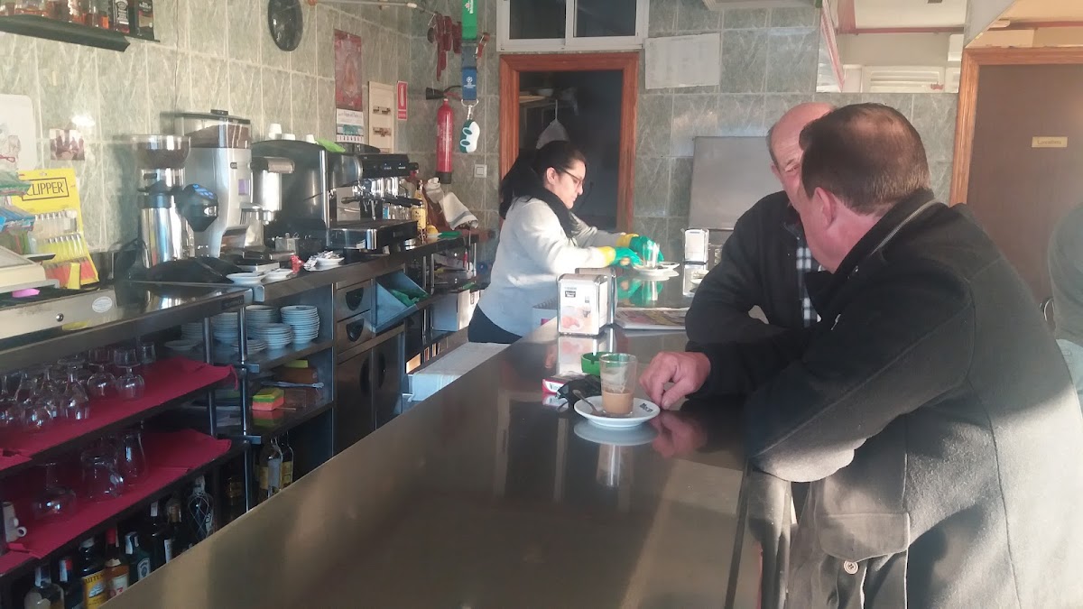 Cafe Bar Los Olmos - 6