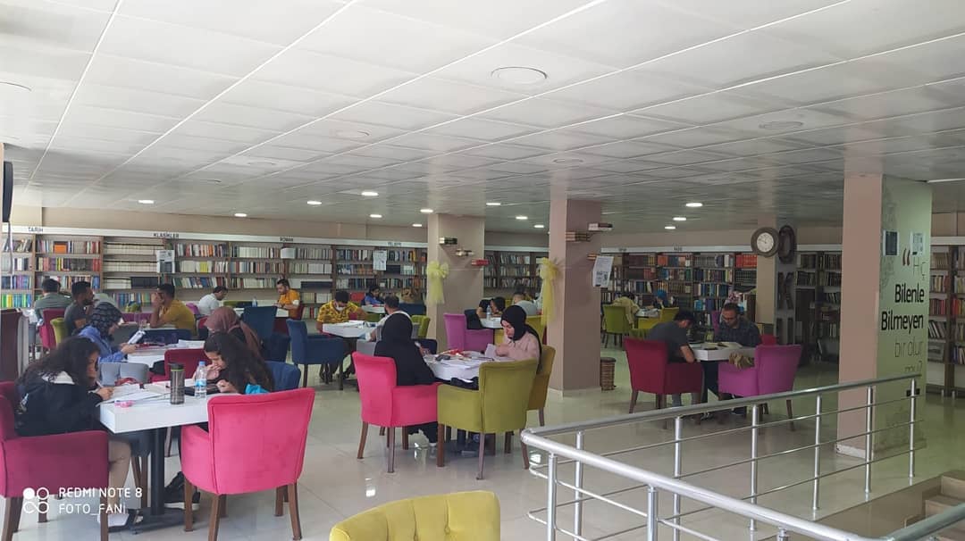 Medeniyet Mektebi Kitap Cafe