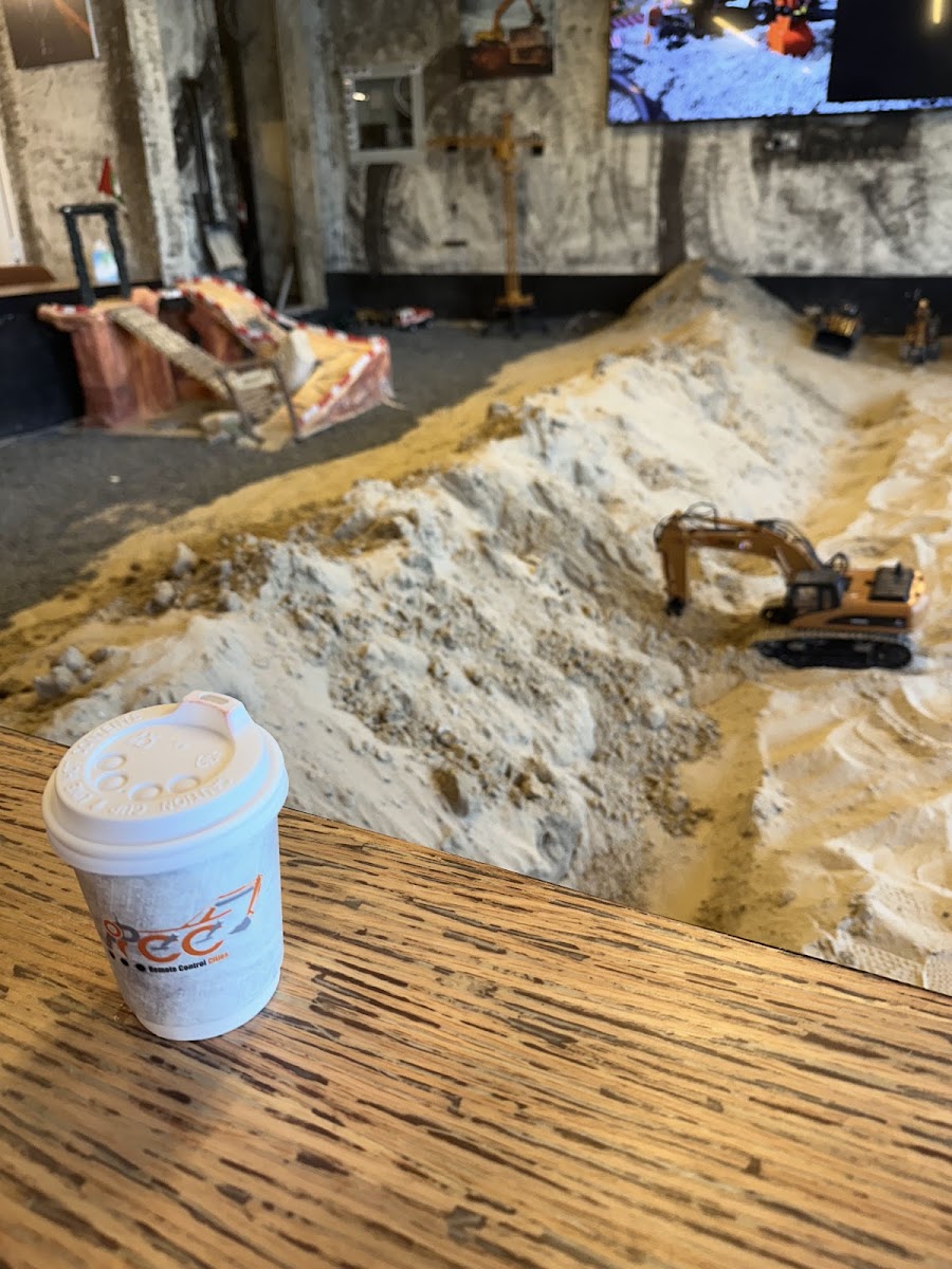 RC Cities Cafe & Gaming Venue - 6