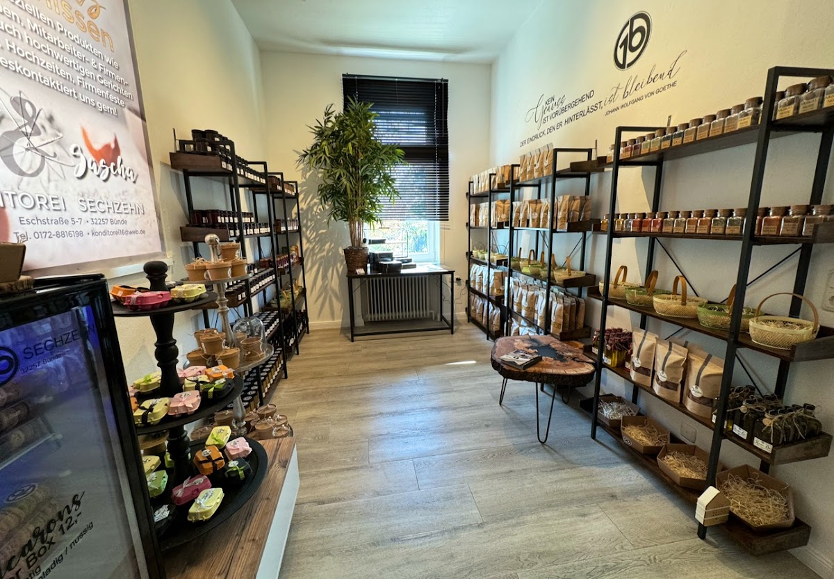 Komplizen der Region und Café mit Frühstück