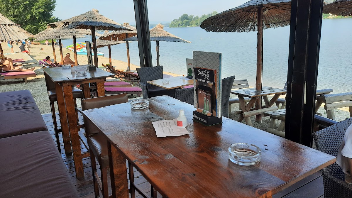 Beach Bar Silver Lake