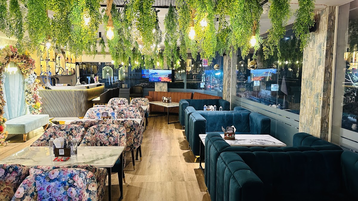 AquaMyx Cafe & Lounge