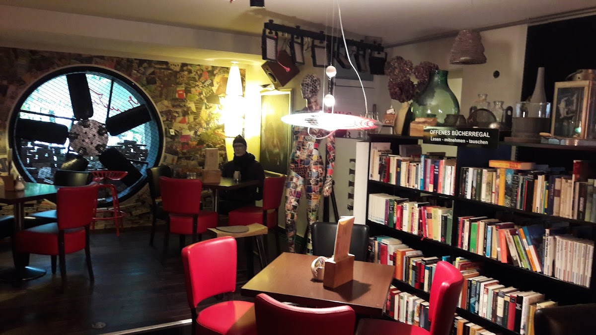 Einstein Café Lounge