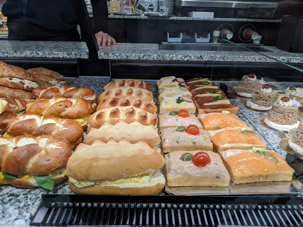 St. Jakob The Cafe - 7