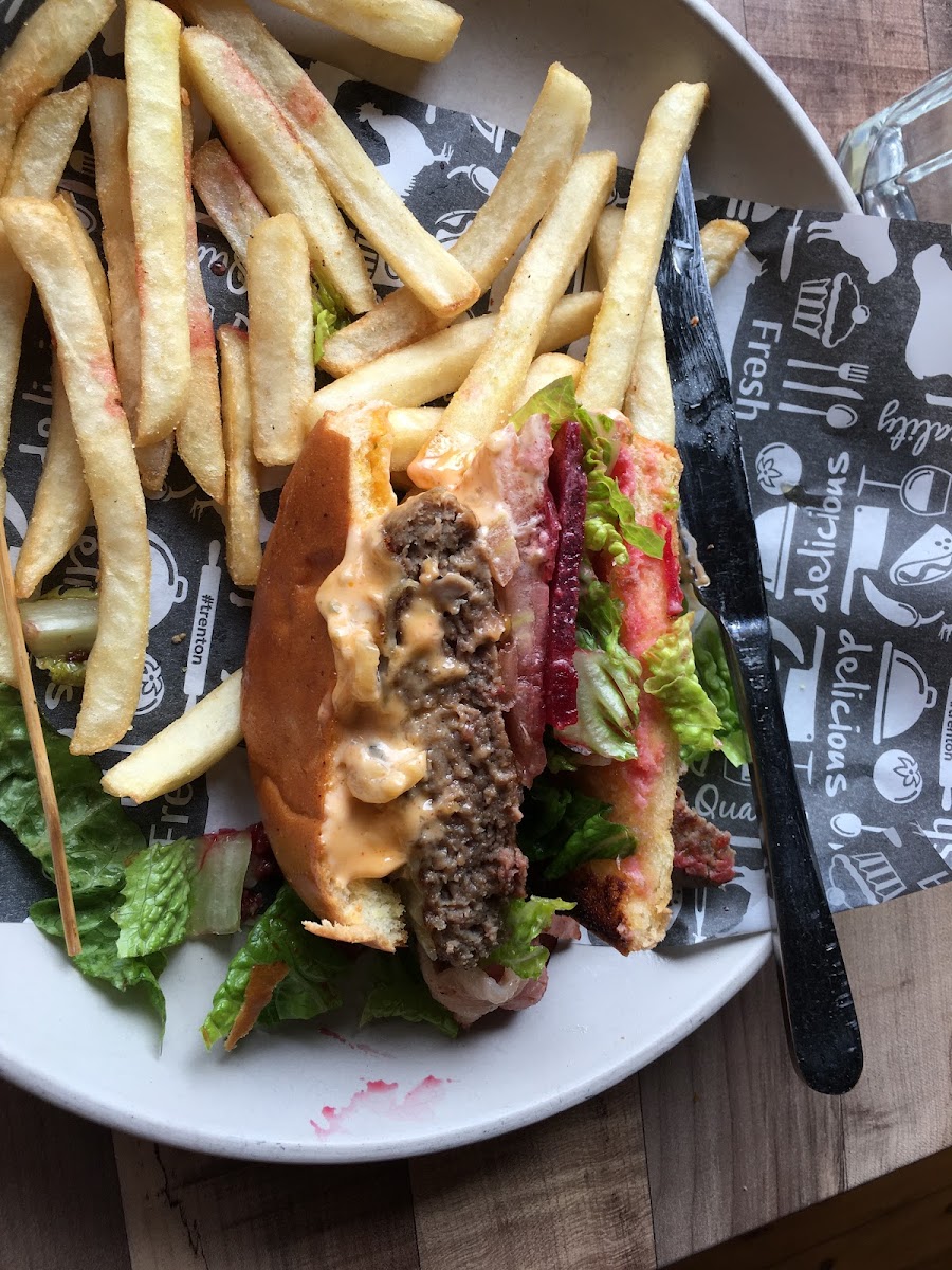 The Busy Bee Cafe and Catering - 10