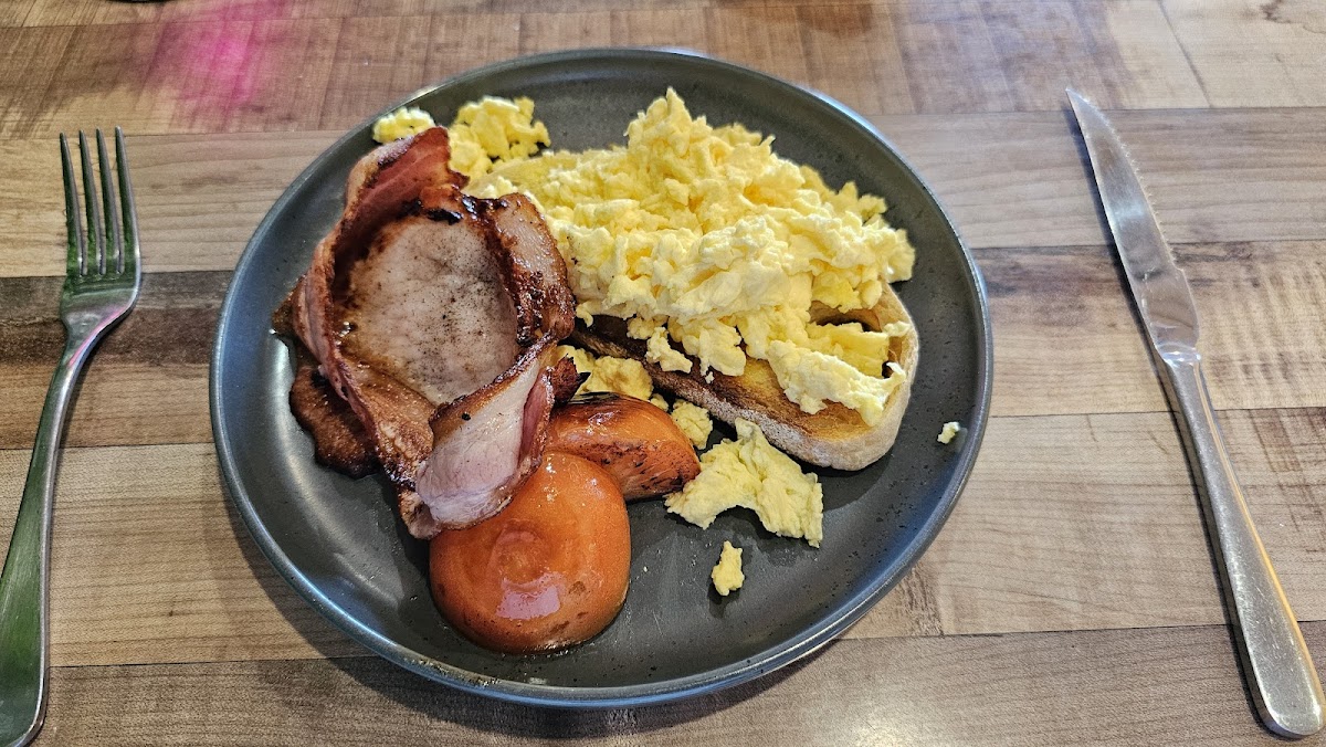 The Busy Bee Cafe and Catering - 8