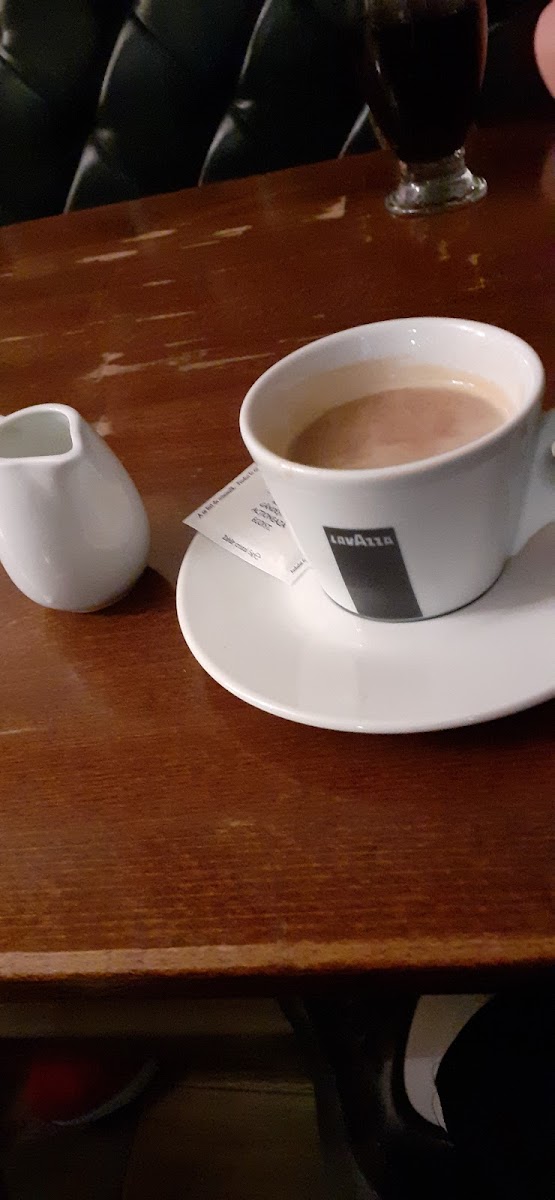 Majestic Caffe Lounge Bar - 9