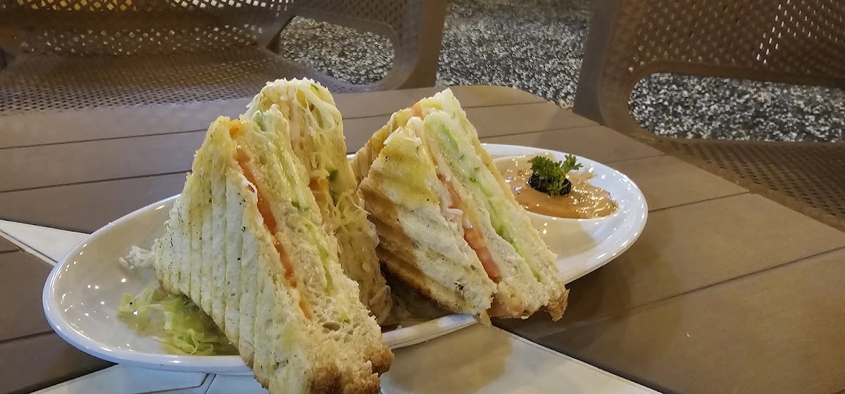 Salt Bistro and Cafe - 4