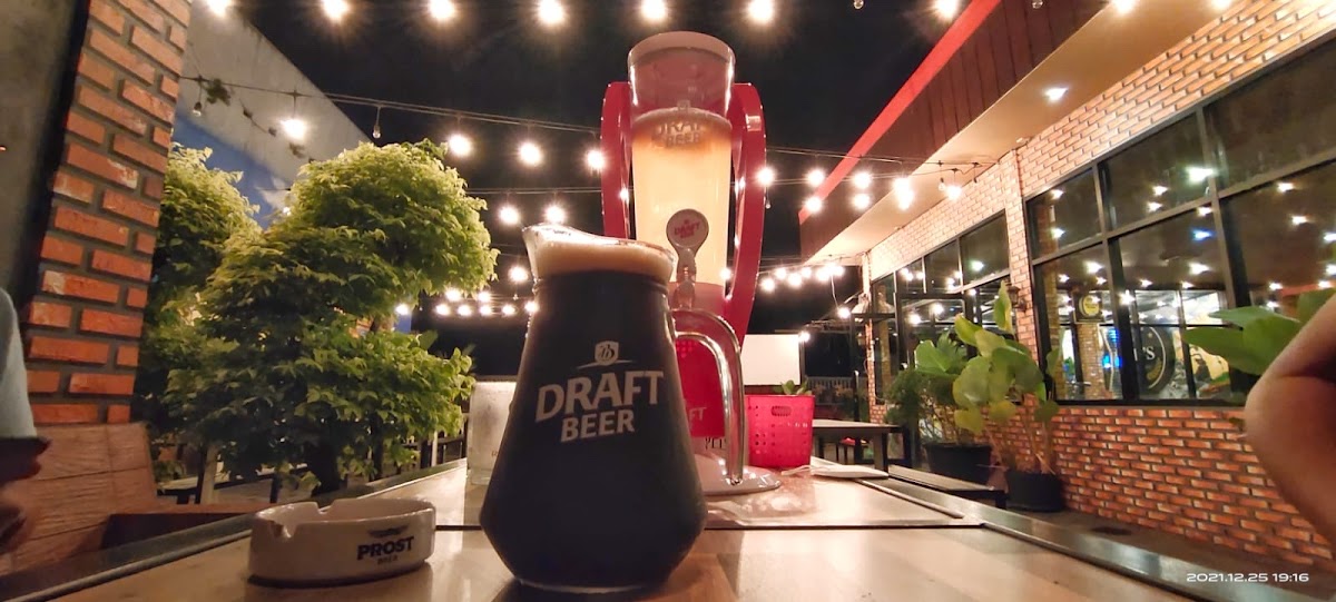 HOB'S Resto & Cafe - 4