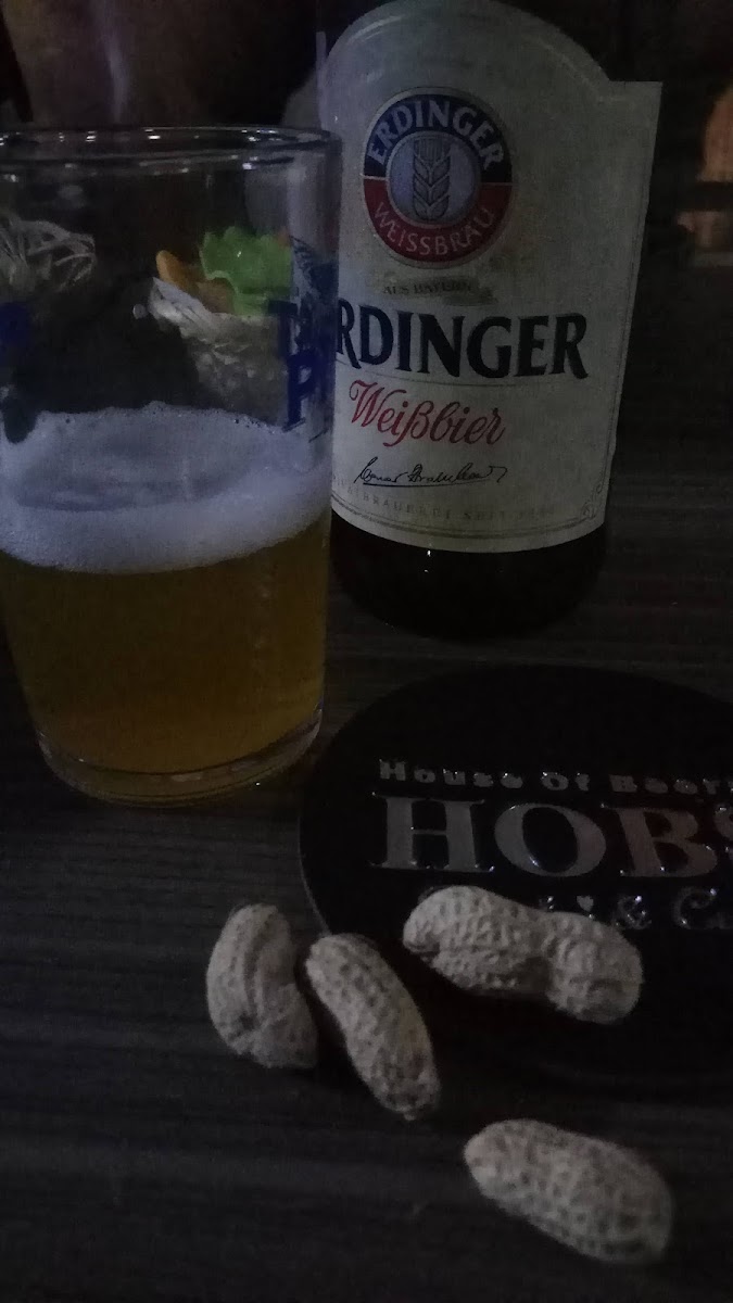 HOB'S Resto & Cafe - 9