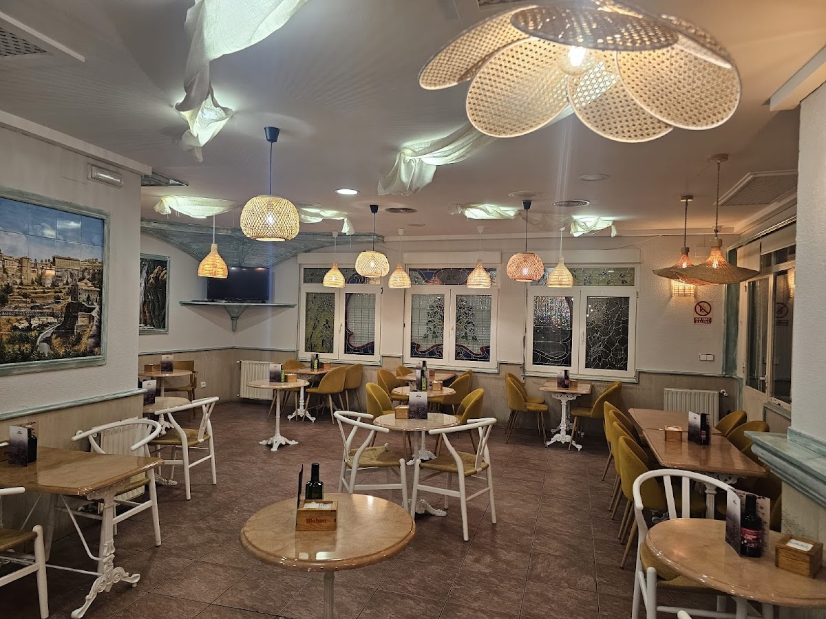 Salón de Té Carralero Panadería - Cafetería.