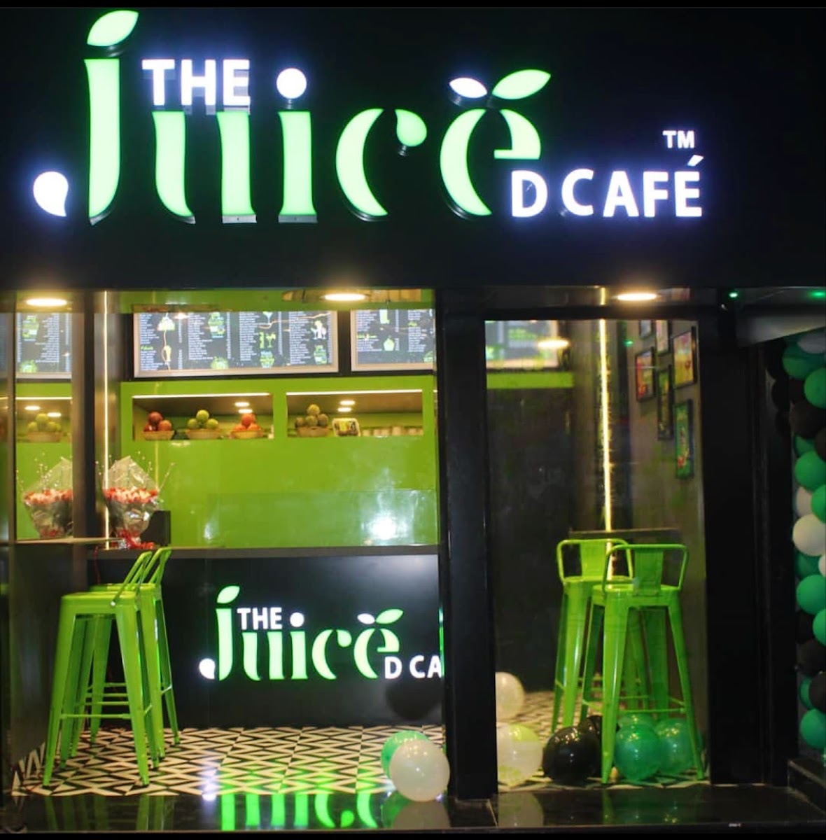 The juice d cafe