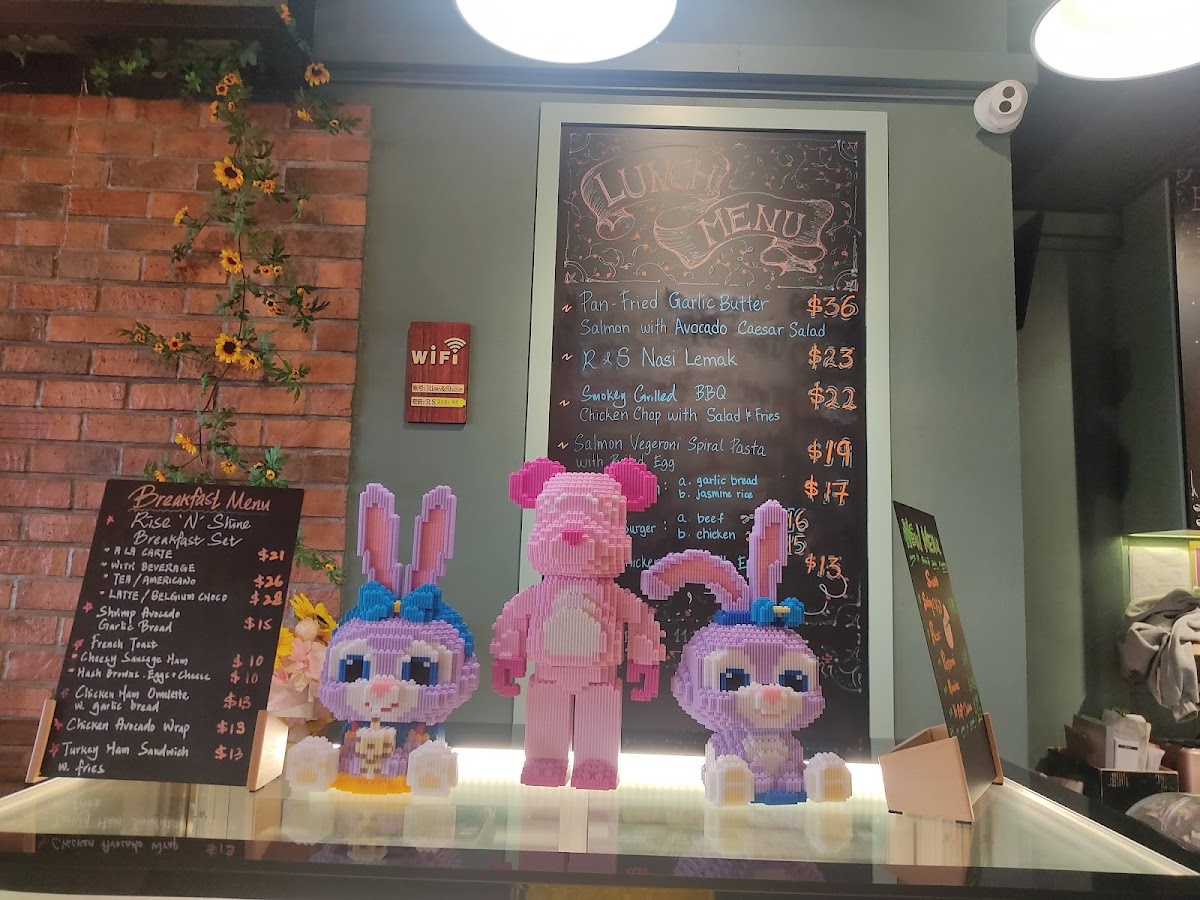 Rise & Shine Cafe Miri - 10