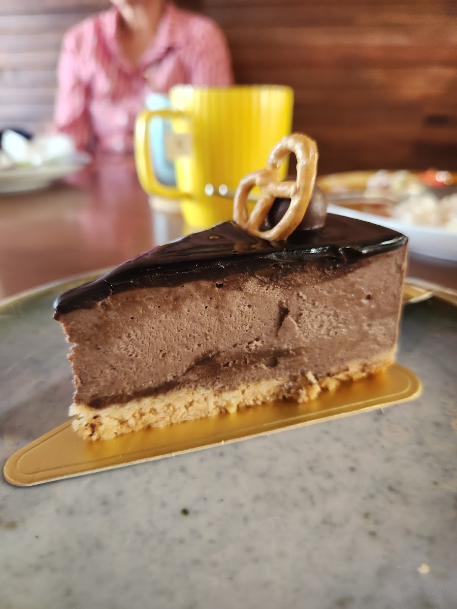 Rise & Shine Cafe Miri - 10