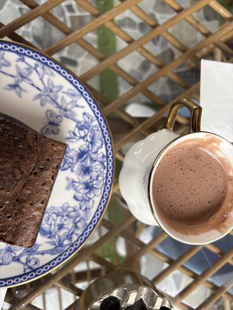 Café Carmen Red - 5