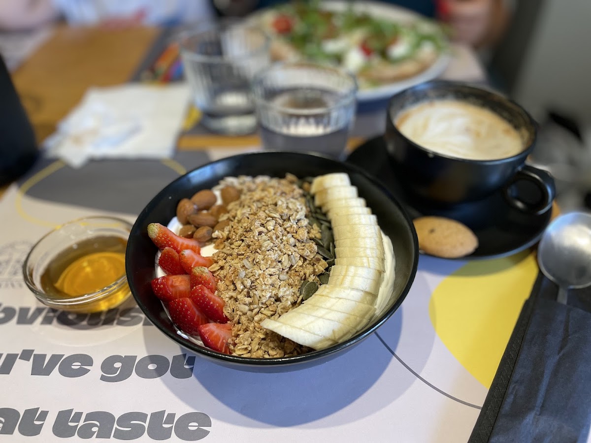 Barons Brunch Coffee Bar - 9