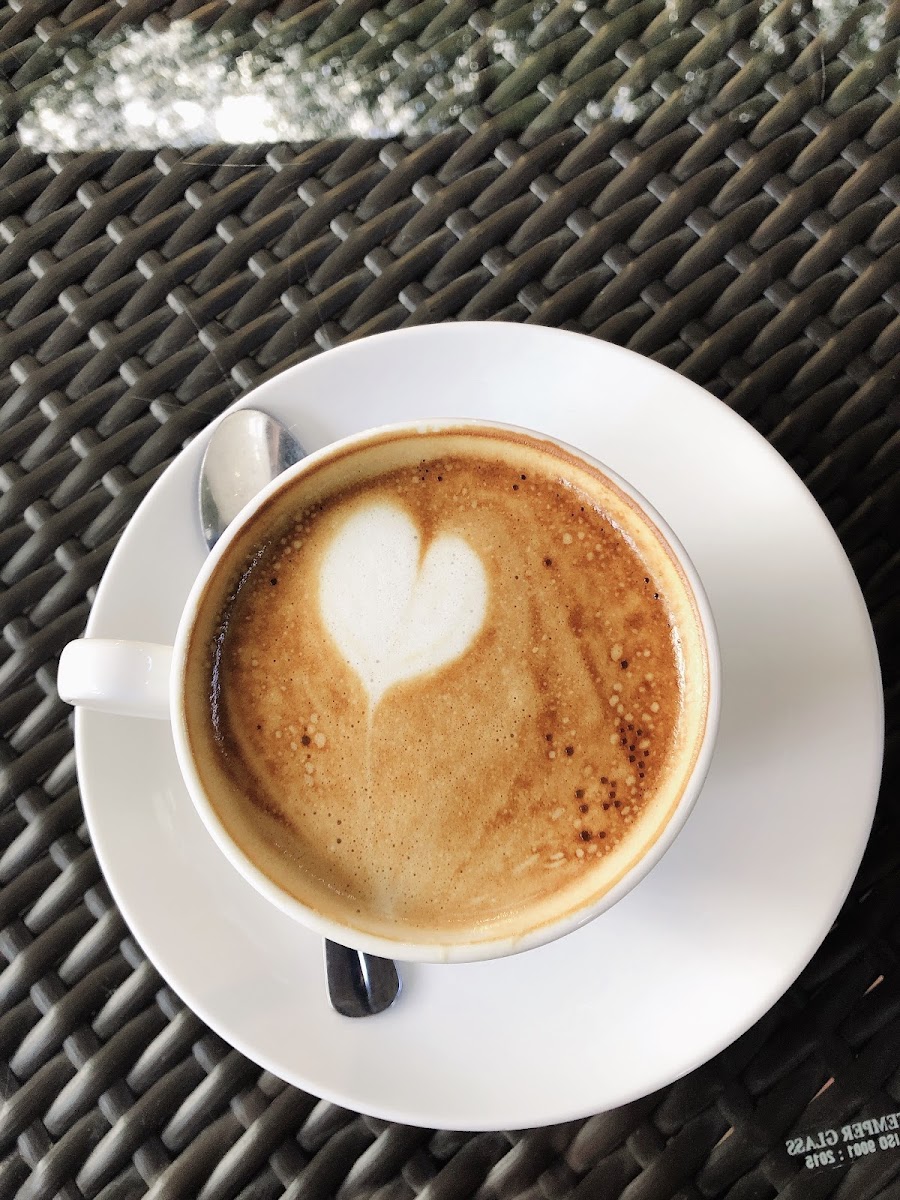 Le Flaneur Cafe & Bar - 6