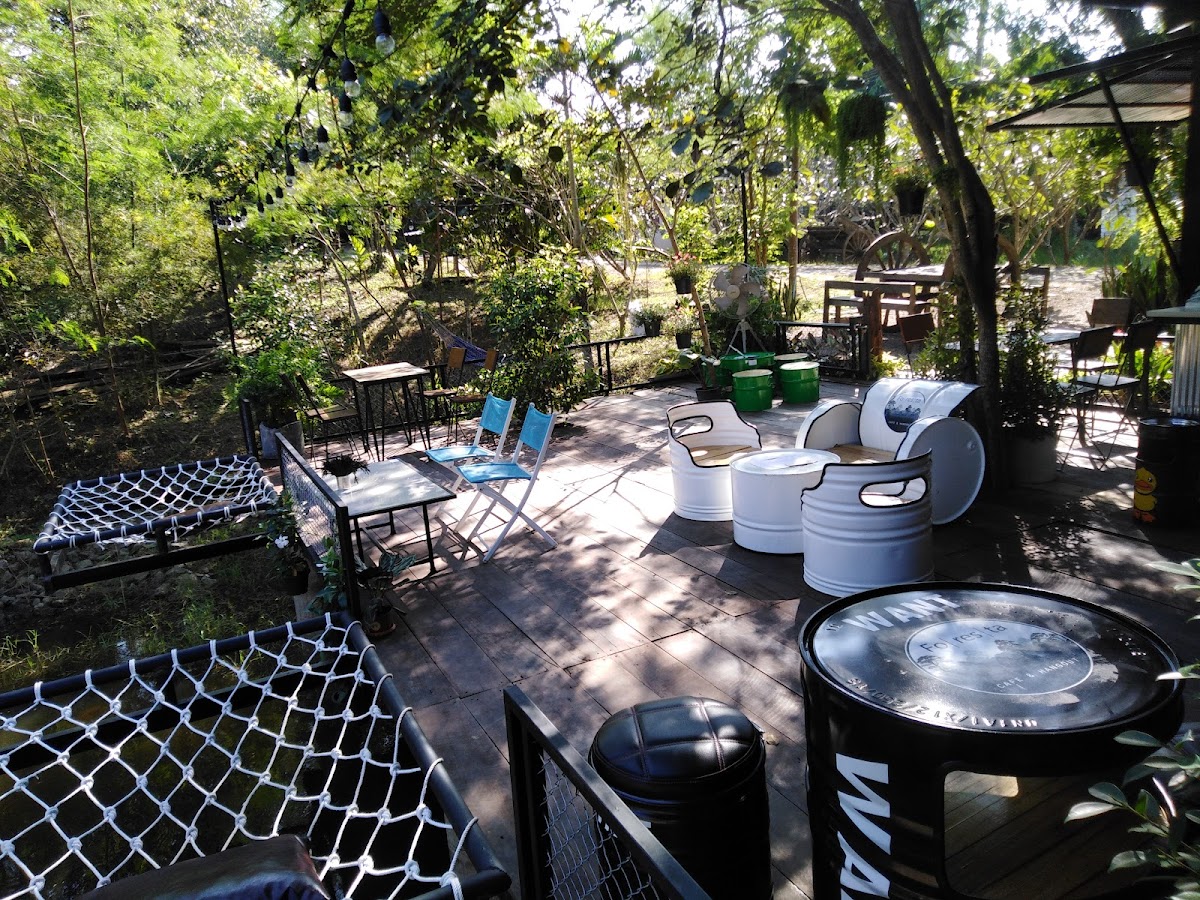 Foresta Cafe’ & Hangout