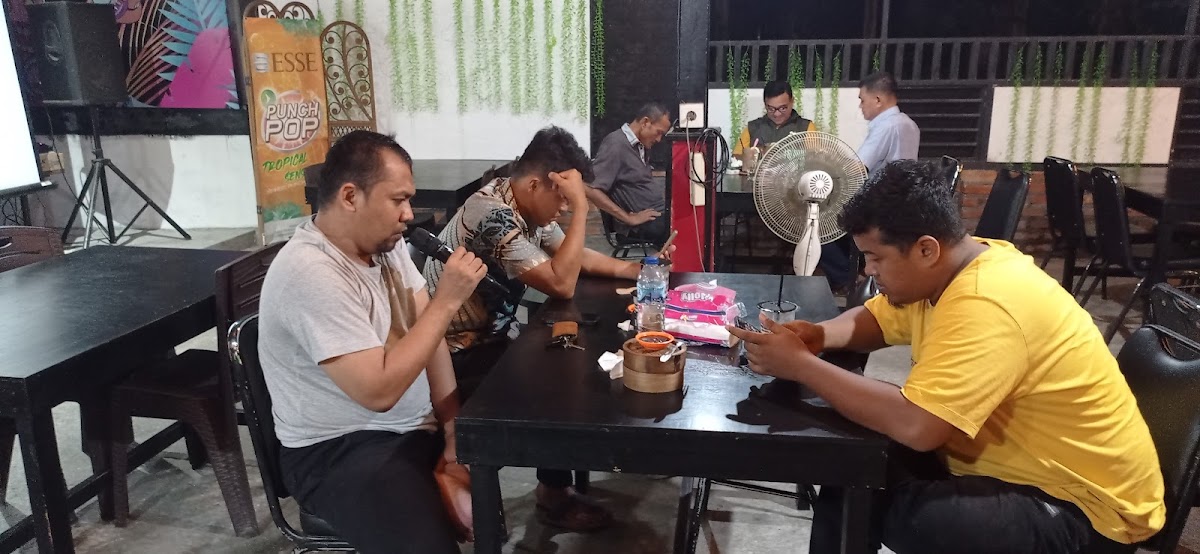 D_BRAVE CAFE & RESTO