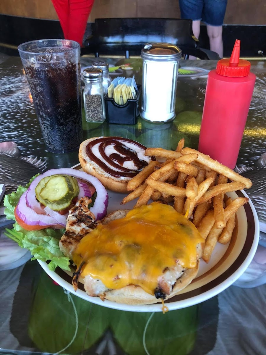 Tackle Box Café - 10