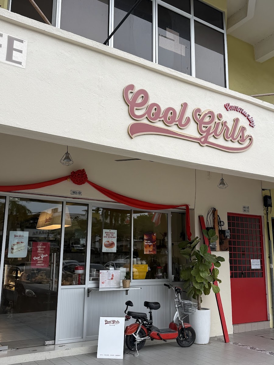 Cool Girls Community