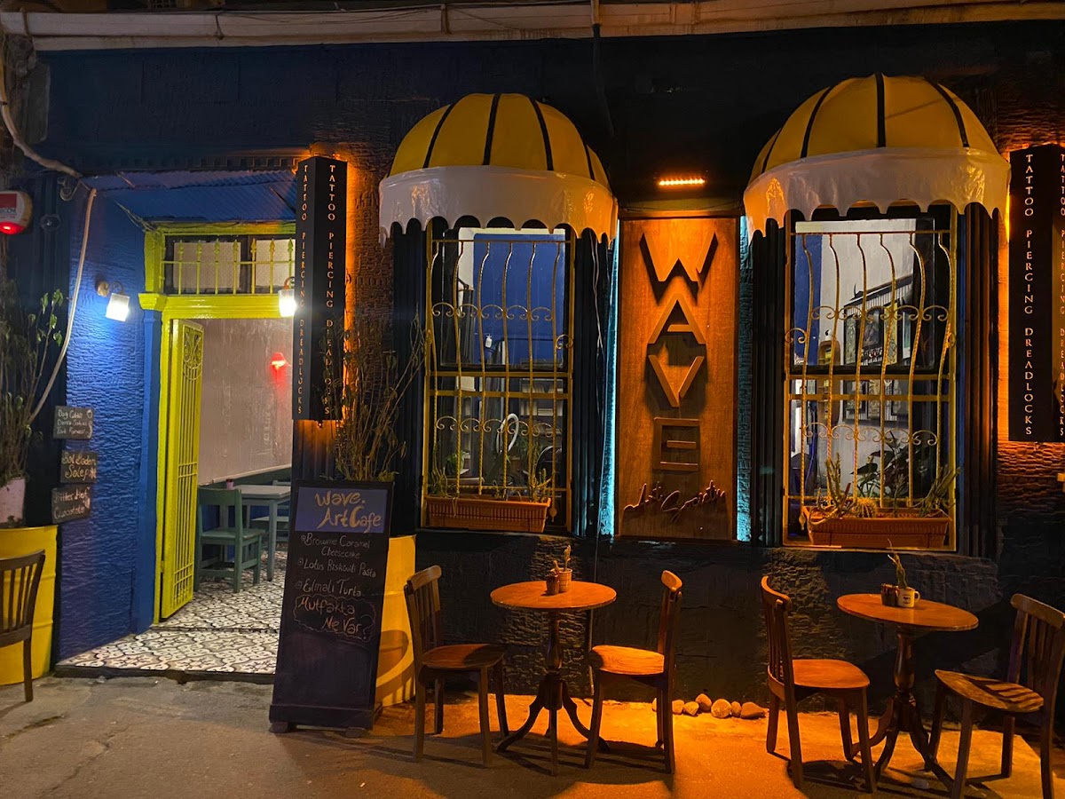 Wave Art Society Tattoo Cafe | Alsancak