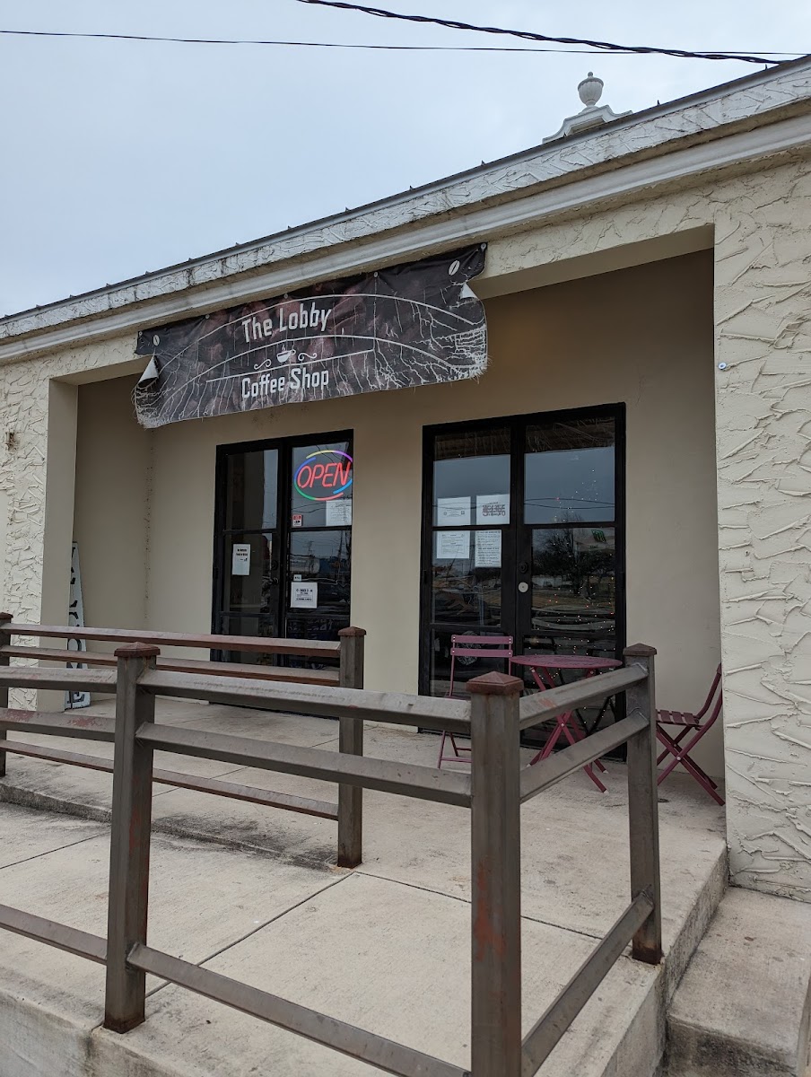 The Lobby Coffee Shop - 4