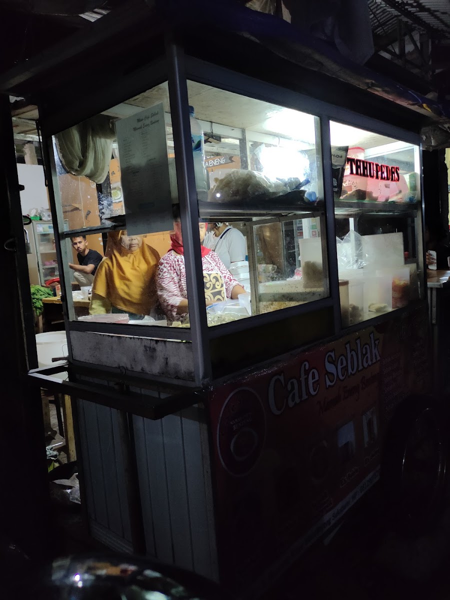 Cafe seblak Mamah eneng