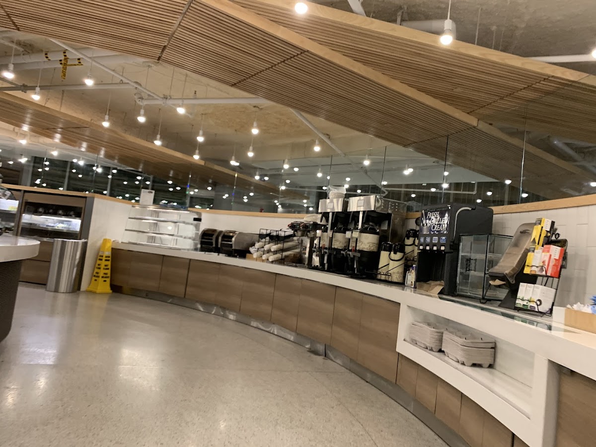 Garden Cafe at BWH - 4