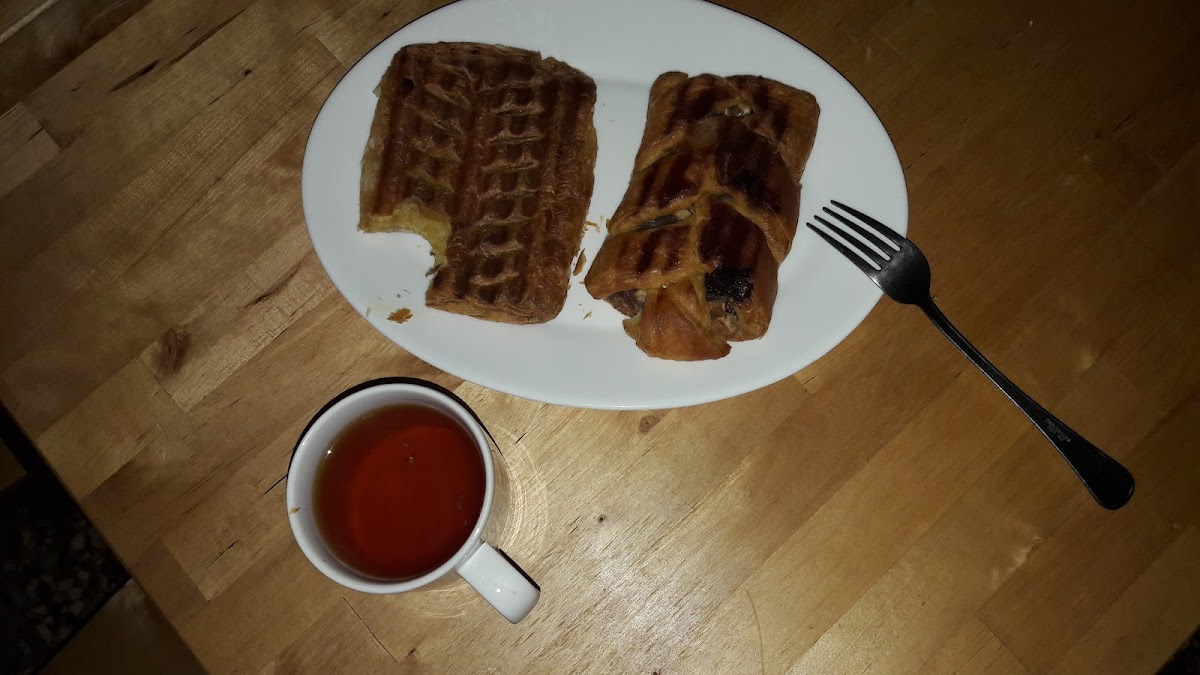 Ragoussis Bakery - 7