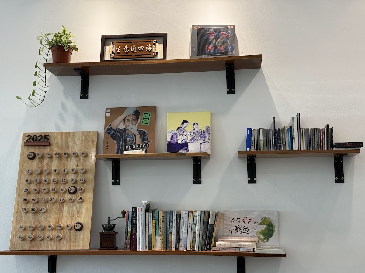 Coffee Life Cafe - 4