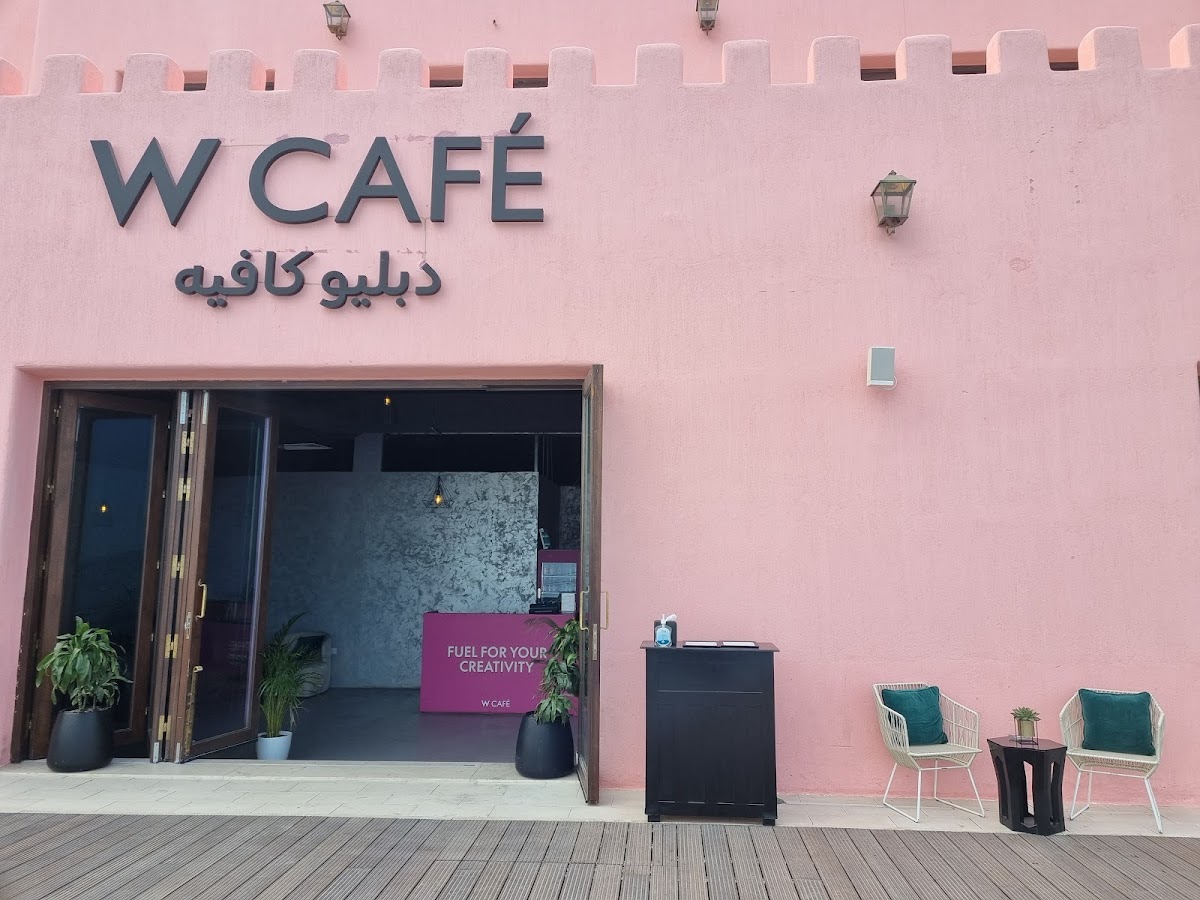 W Café
