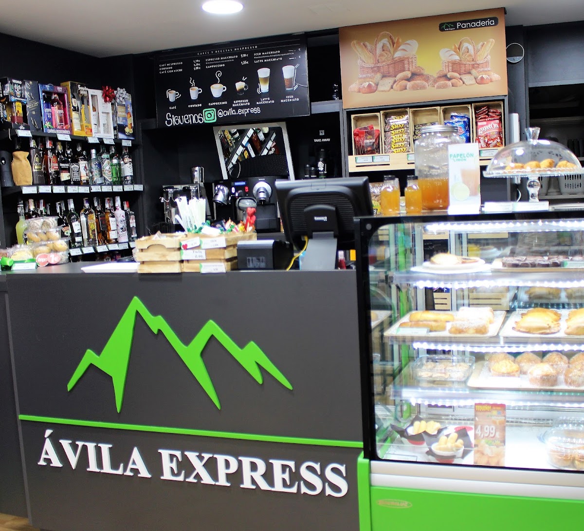 Market Ávila Express - Café Gourmet, Vinos y Alimentcion - 3