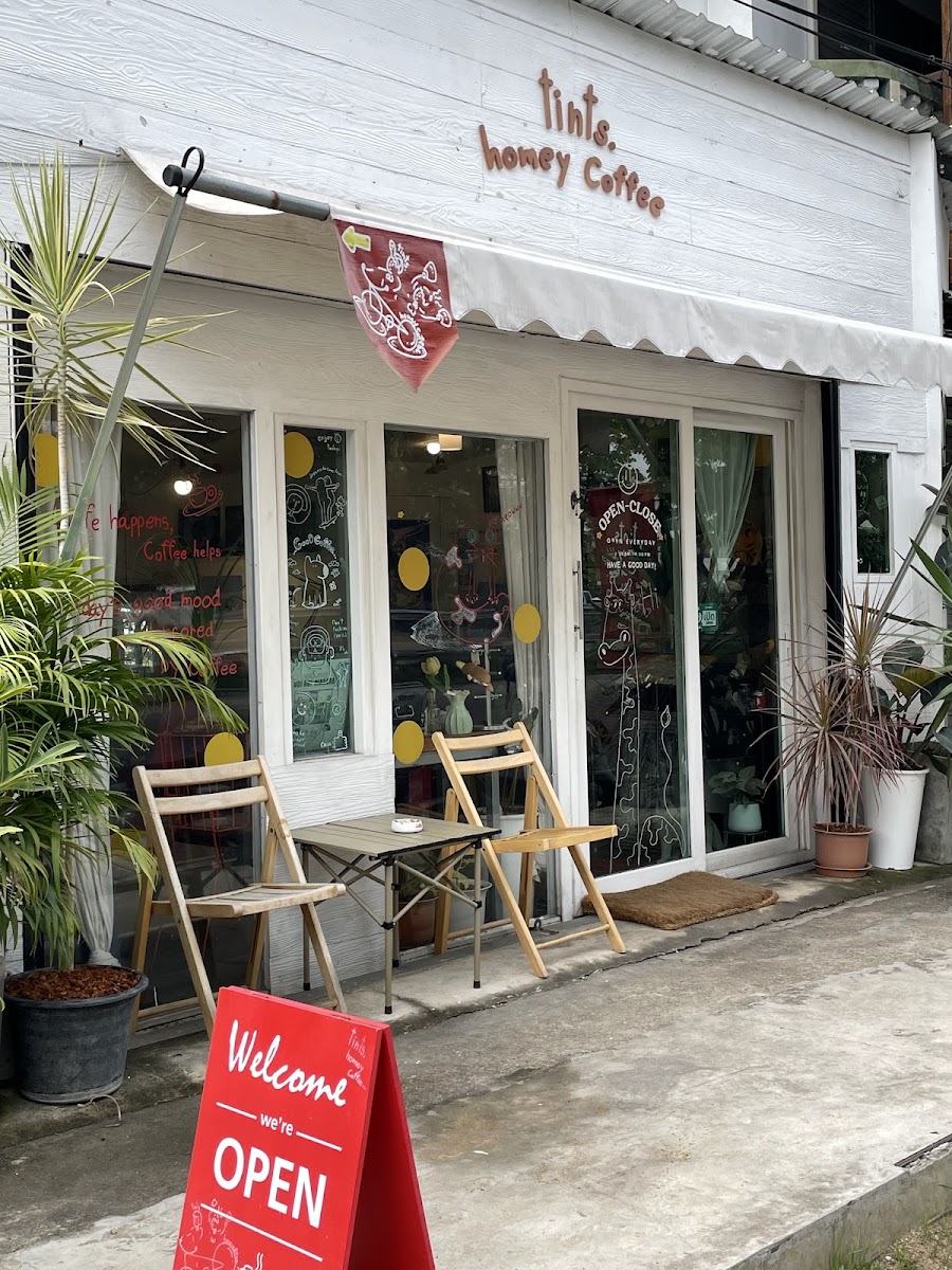 tints. homey coffee