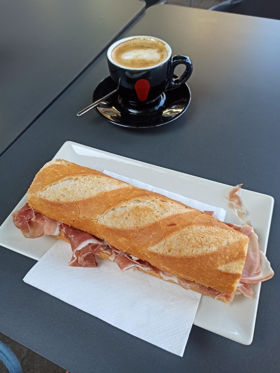 Café Cal Refilat S L - 5