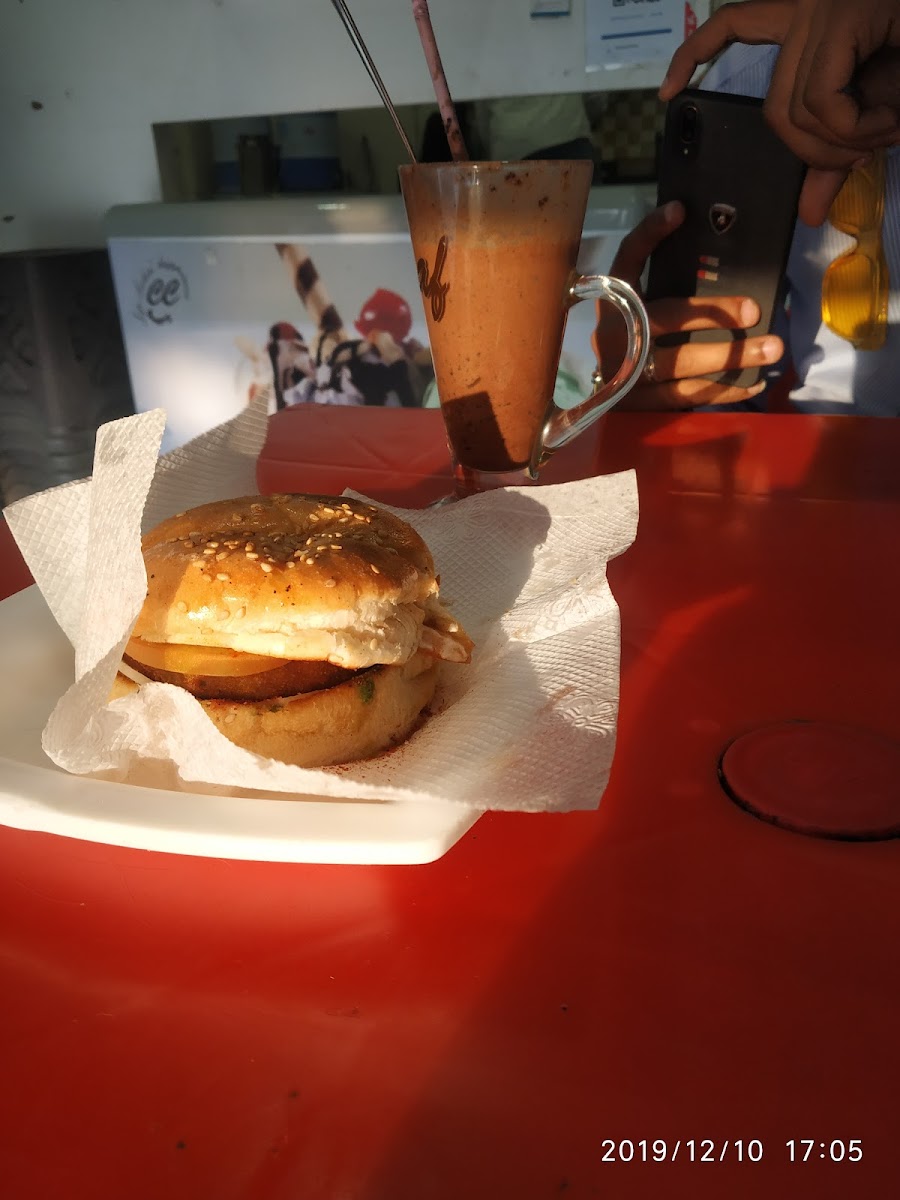 Cafe Creme Sangamner - 10