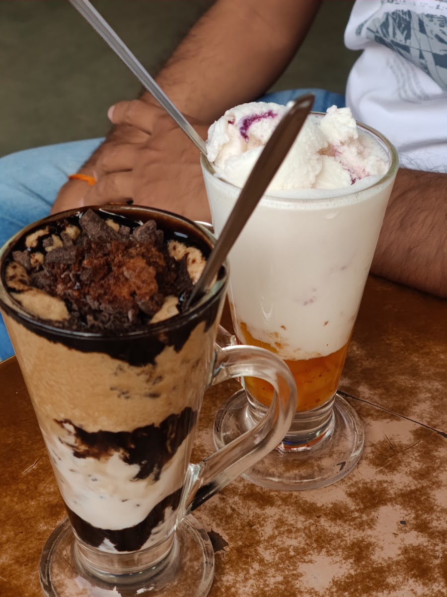 Cafe Creme Sangamner - 2