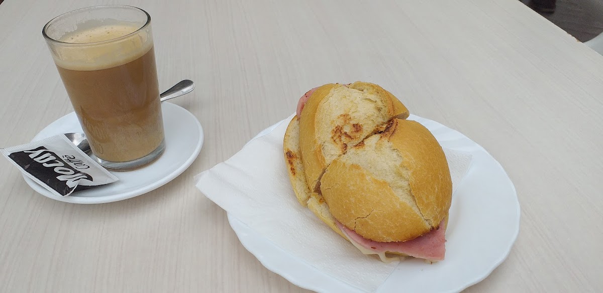 Cafe Savoy - 10