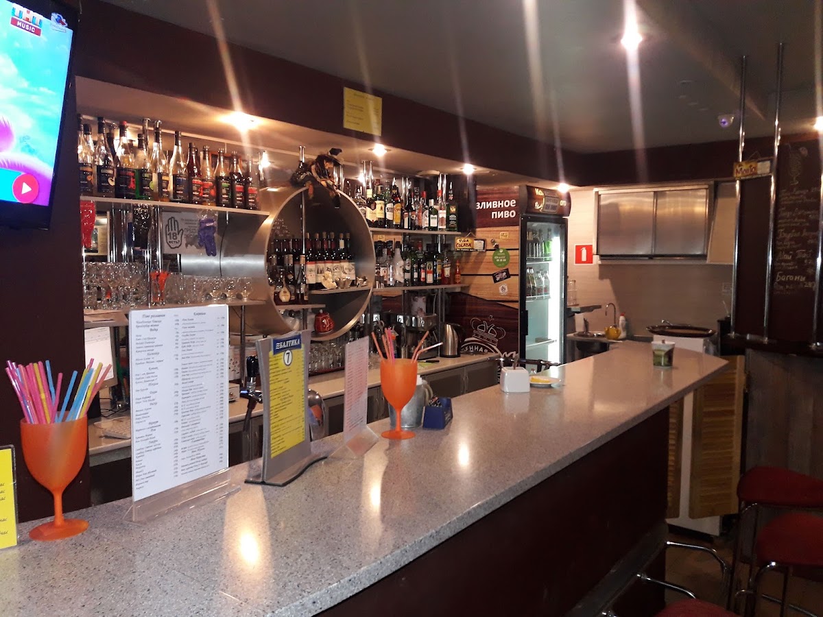 Kafe-Bil'yard Karambol'