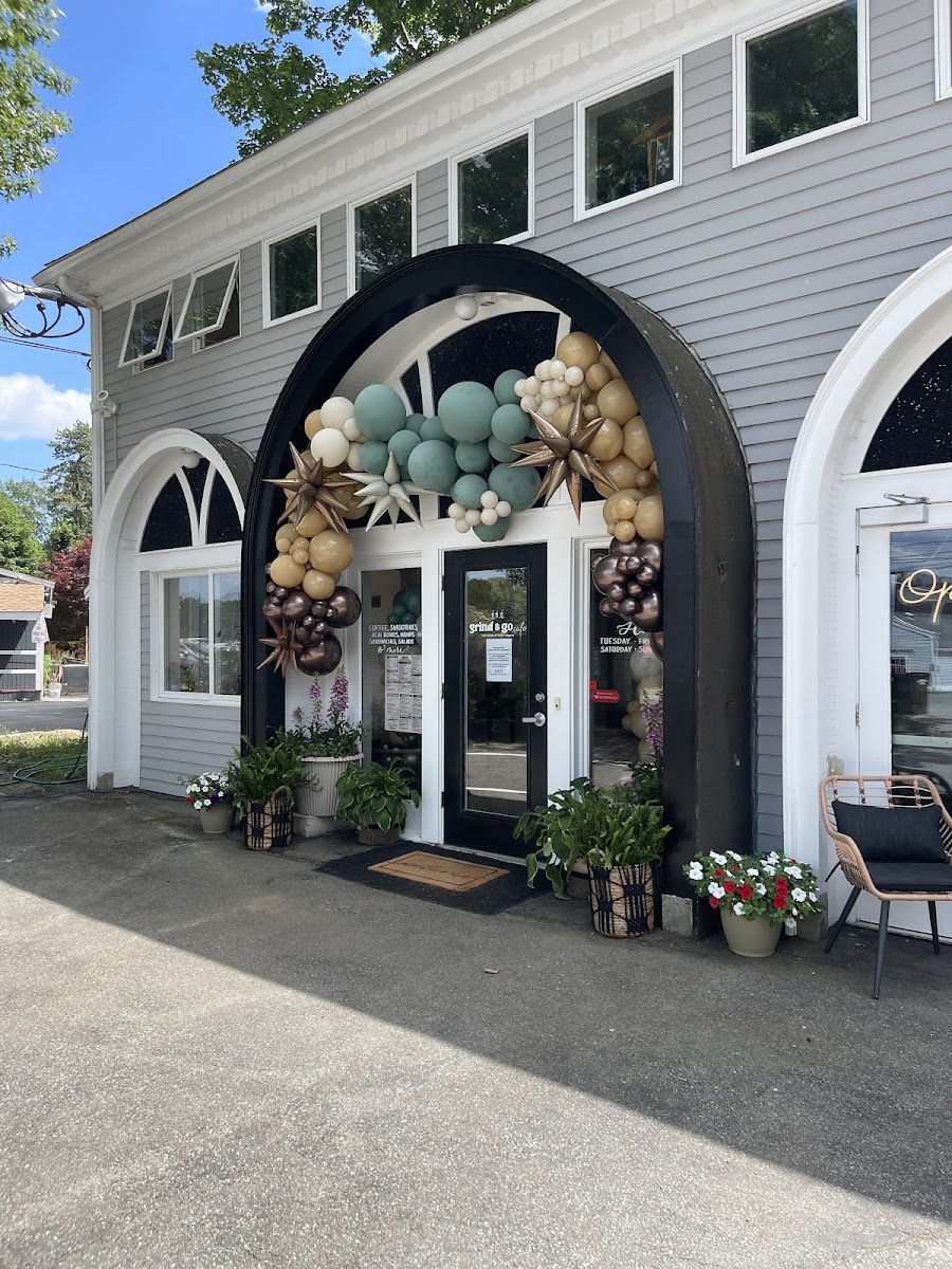 Grind and Go Cafe LLC - 3