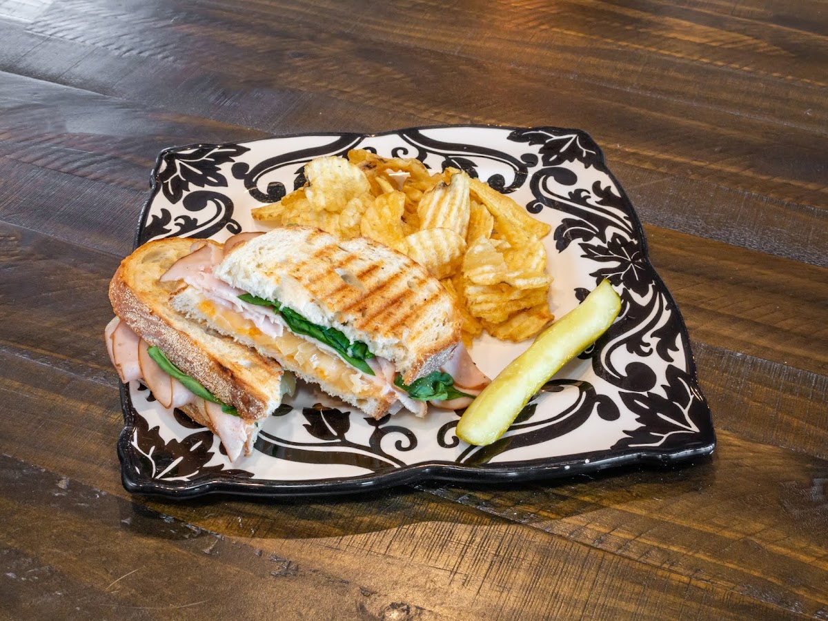 Momsy’s Cafe - 4