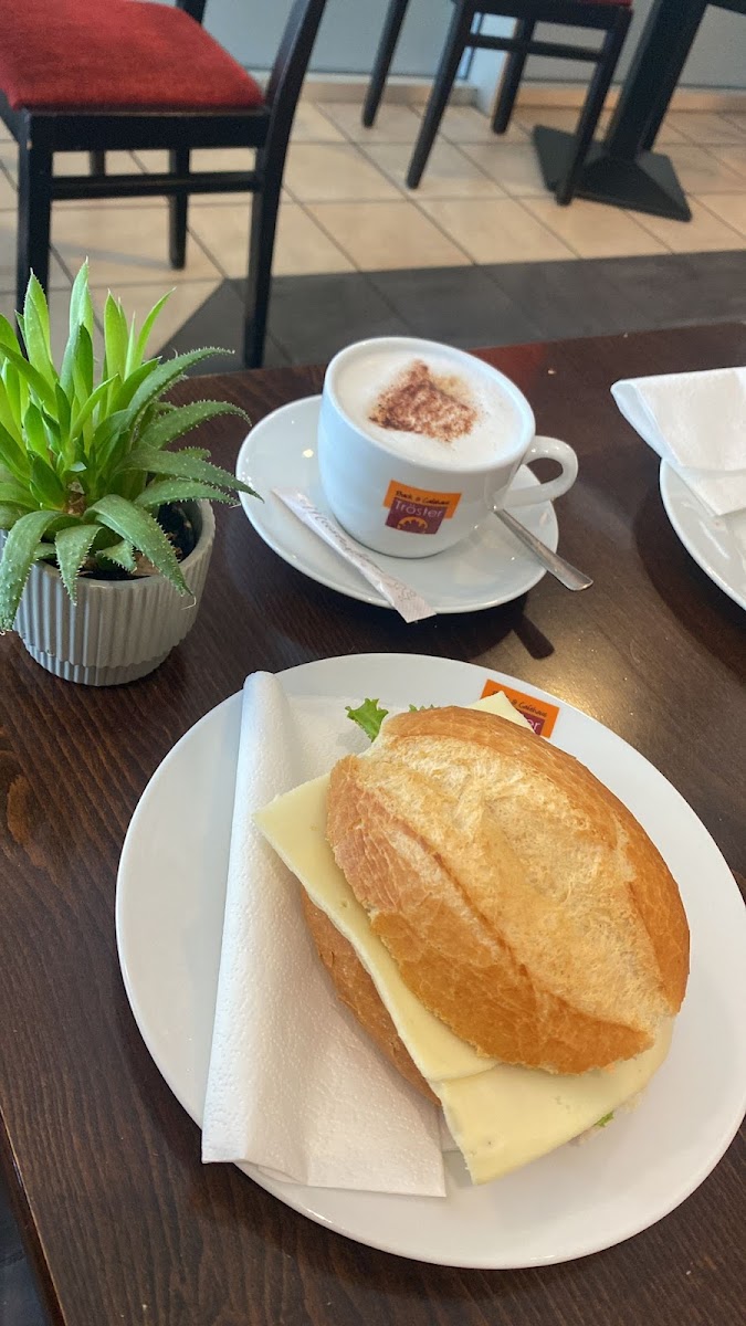 Kaffeehaus am Bahnhof