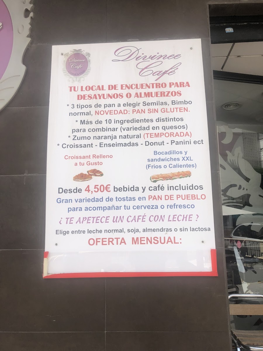 Divinee café - 1