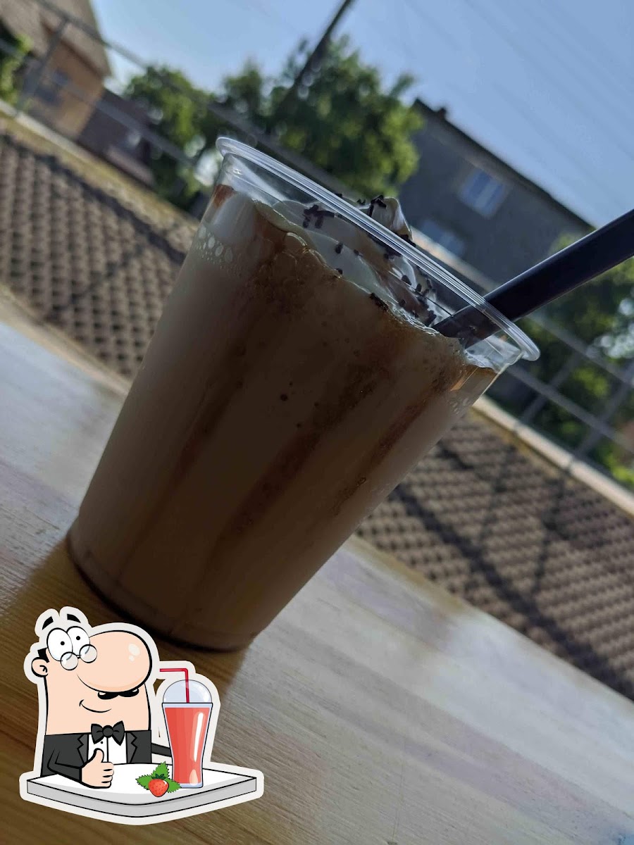 Słodki Gróniciek - lody, gofry, granity, kawa - 5