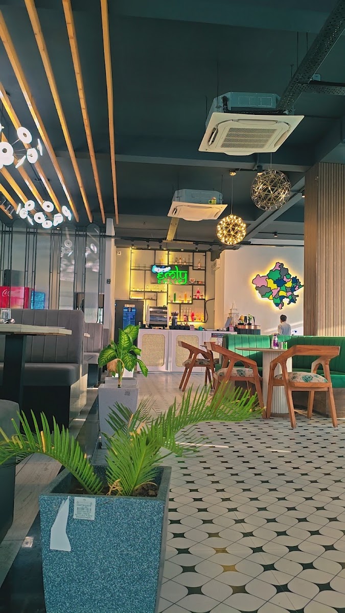 EMLY CAFE & RESTAURANT