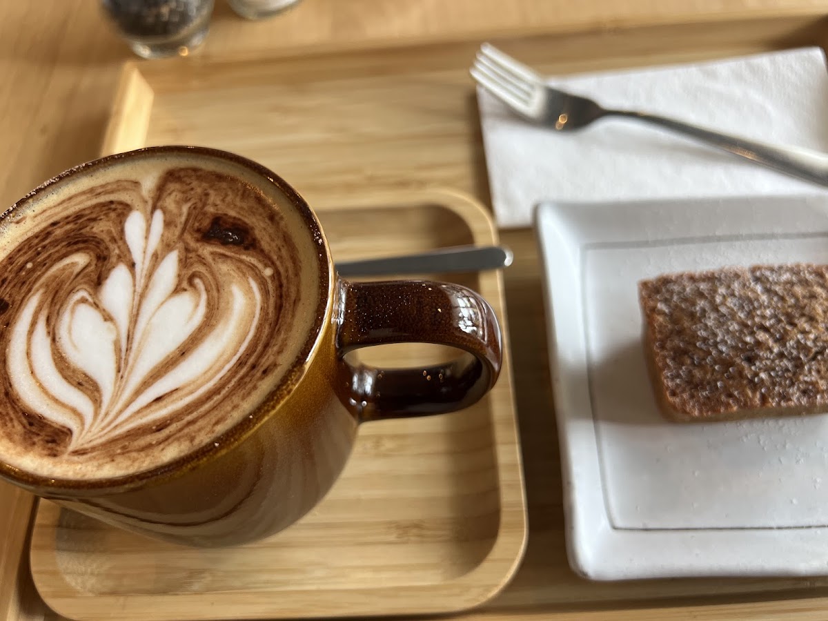 Cafe LAON + Korean Bistro - 9